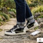 Travis Scott Reverse Mocha Sneakers product image 3 - Unbooxers